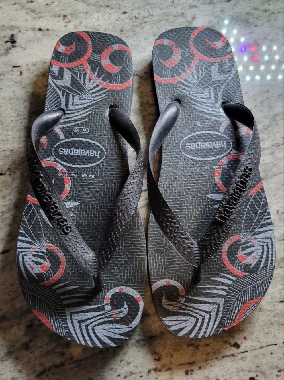 HAVAIANAS Flip-Flop US 8 Black & Red Scroll And Palm Leaves